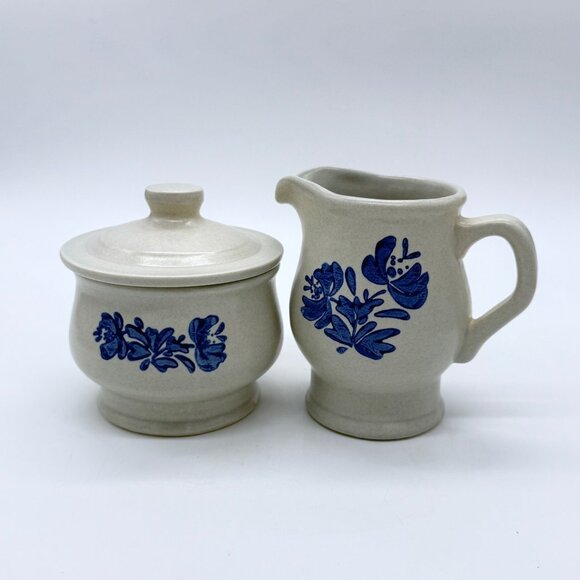 Vintage Pfaltzgraff Stoneware Creamer & Sugar Bowl Set With Blue Floral Design - Picture 2 of 5